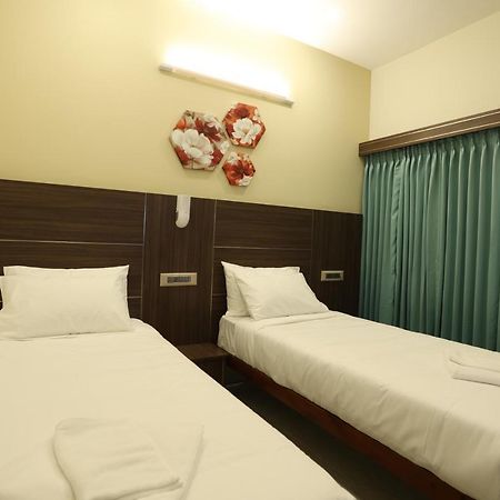Minas Manor Hotel Tiruchirappalli Kültér fotó