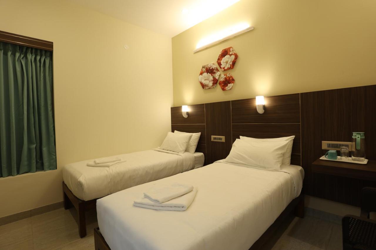 Minas Manor Hotel Tiruchirappalli Kültér fotó