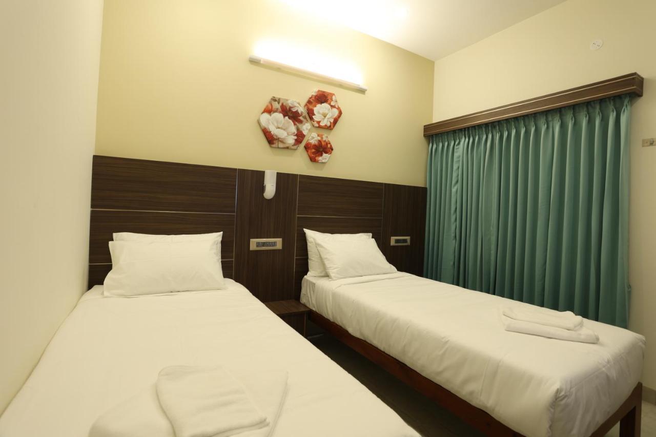 Minas Manor Hotel Tiruchirappalli Kültér fotó