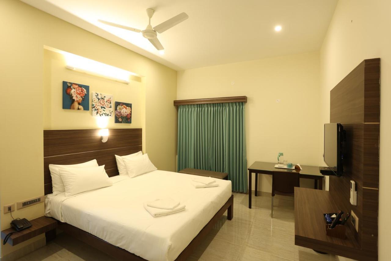 Minas Manor Hotel Tiruchirappalli Kültér fotó