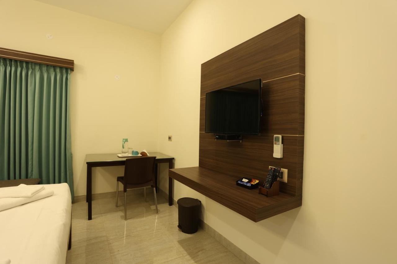 Minas Manor Hotel Tiruchirappalli Kültér fotó