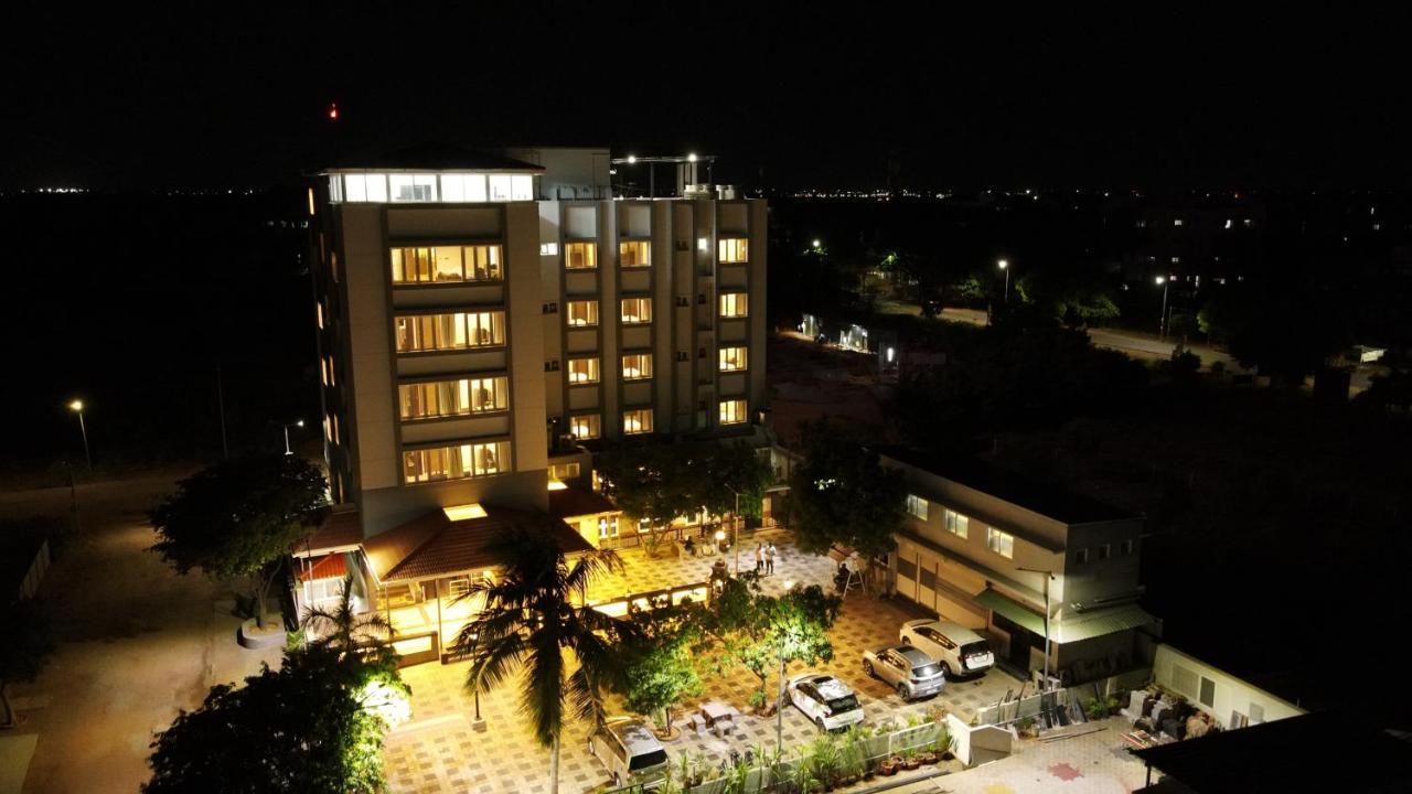 Minas Manor Hotel Tiruchirappalli Kültér fotó