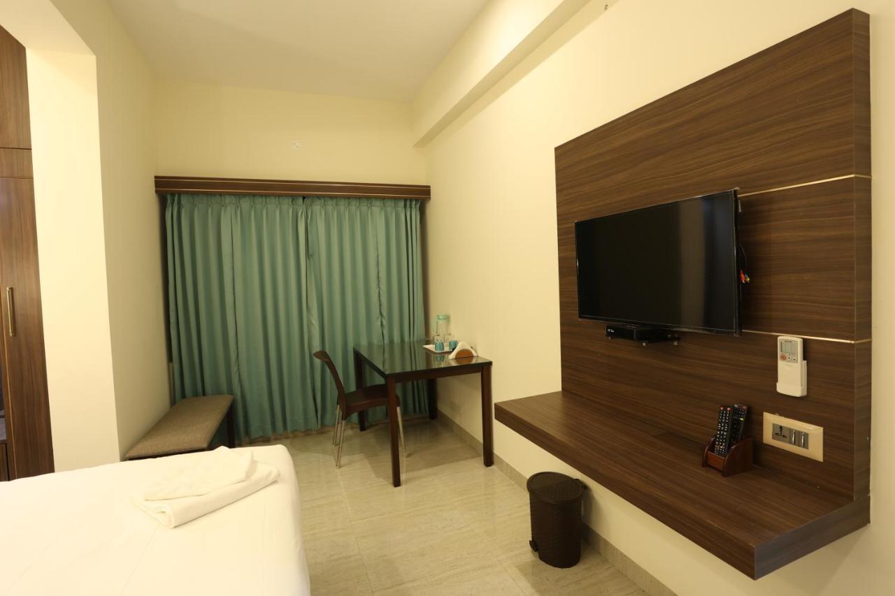 Minas Manor Hotel Tiruchirappalli Kültér fotó